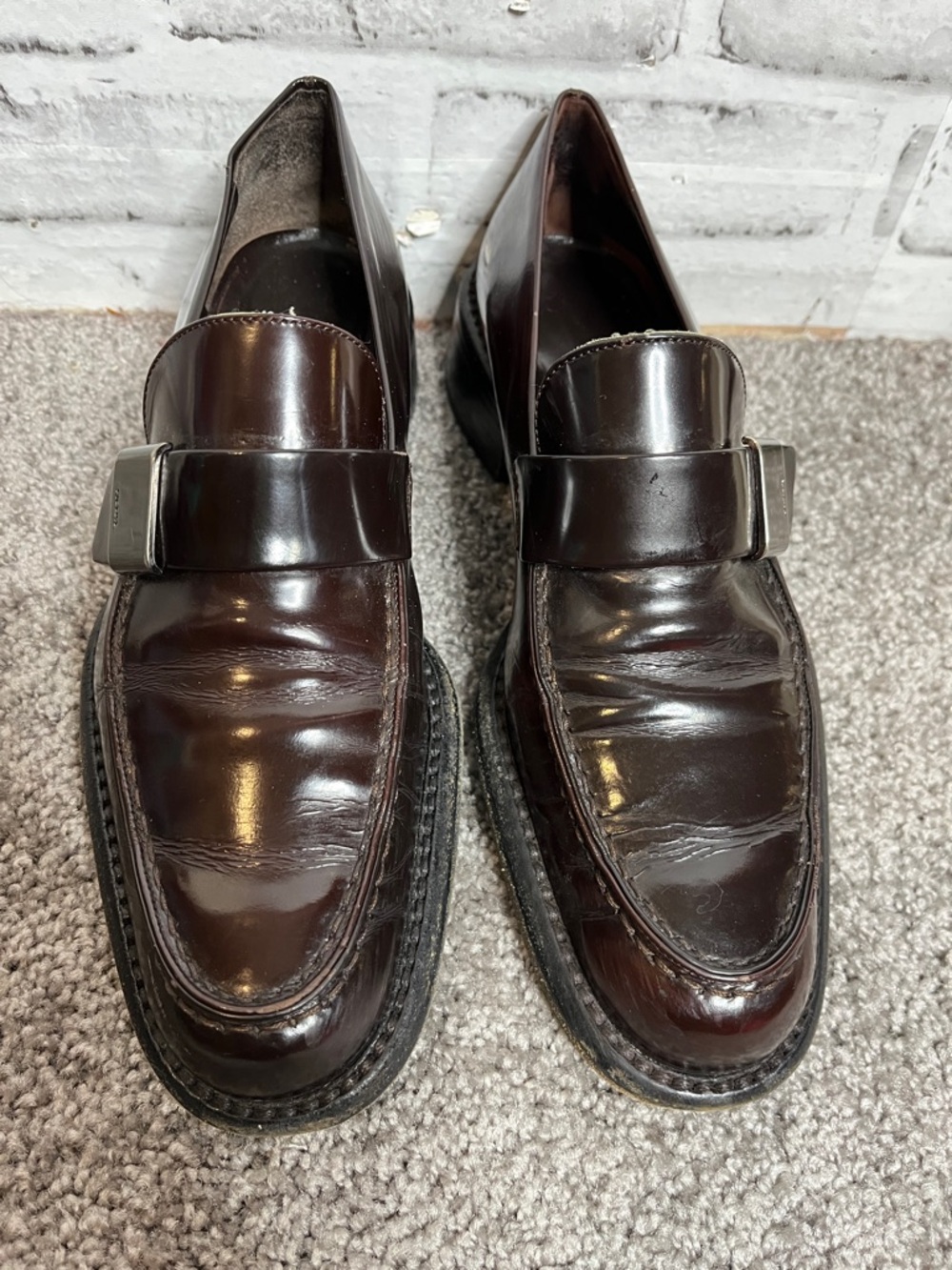 Prada brown patent buckle loafers - Picture 3 of 12